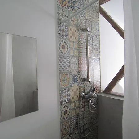 Apartment Charming Mouraria Studio Lisbon