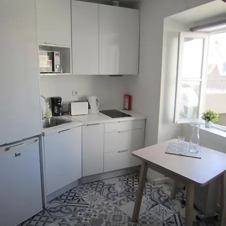Charming Mouraria Studio Apartment *